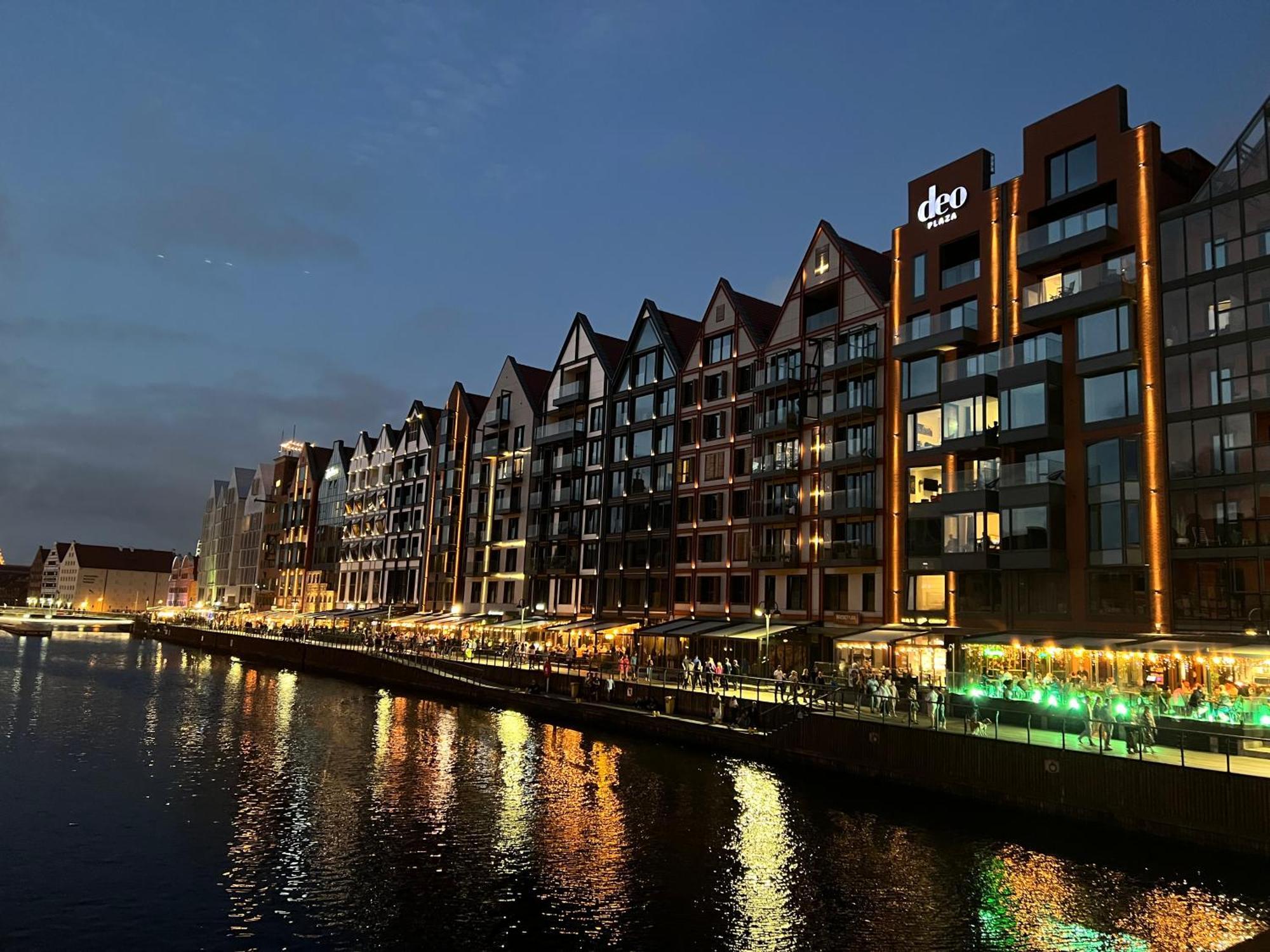 Baltic Riviera Apartments - Luxurious Apartment With Patio And River View غدانسك المظهر الخارجي الصورة